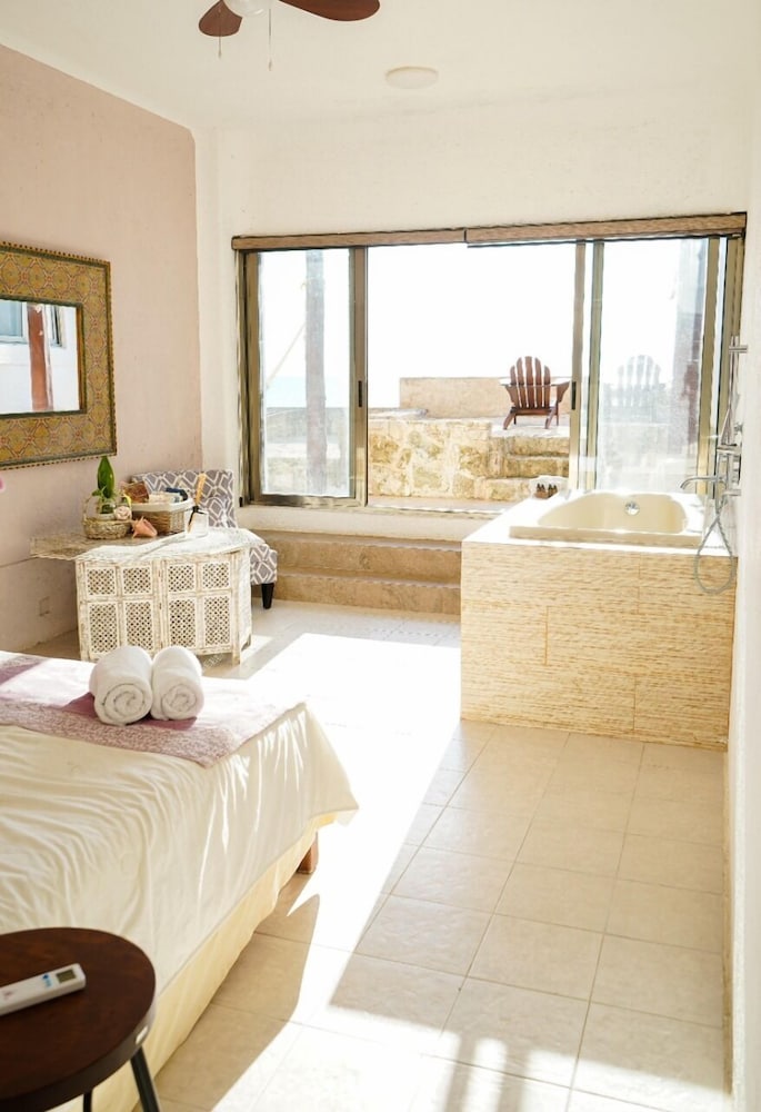Romantic Studio Suite