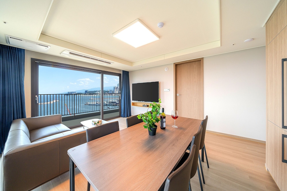 Panorama Ocean View Grand Suite Family - Photo 1