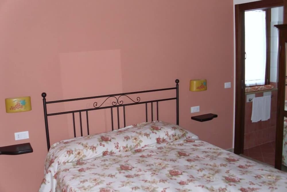 Family Double Or Twin Room, 1 Bedroom, Garden View photo 2