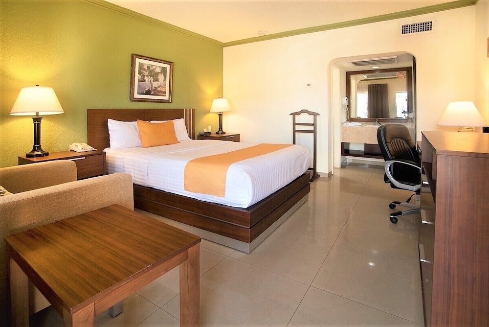 Standard Room, 1 Double Bed, Non Smoking - Photo 1