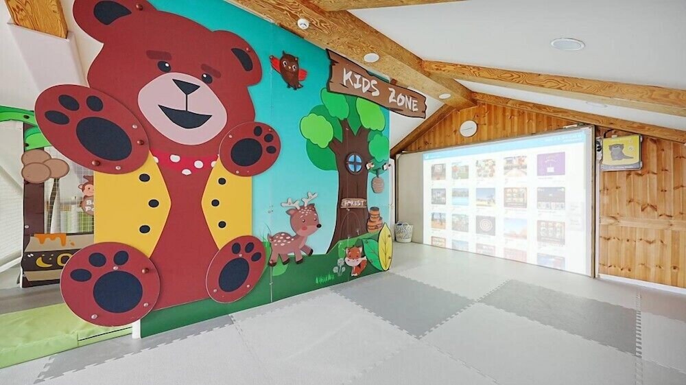 Room (Kids Private House) - Photo 3