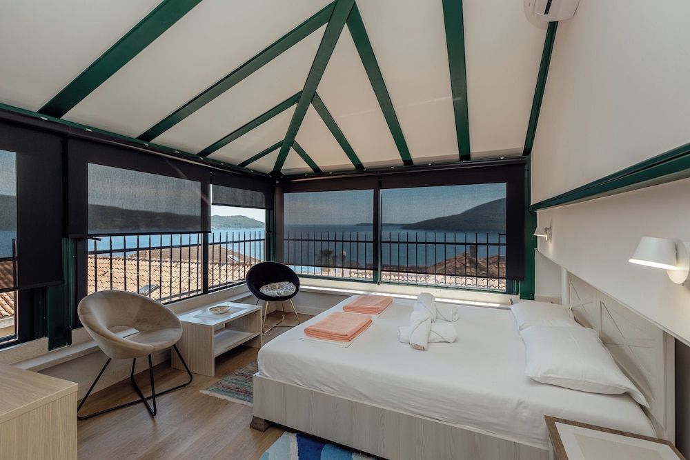 Deluxe Double Room, Bay View photo 1