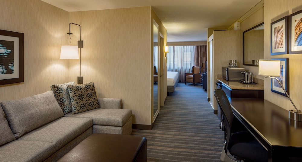 2 Double Beds Premium Suite - Photo 3
