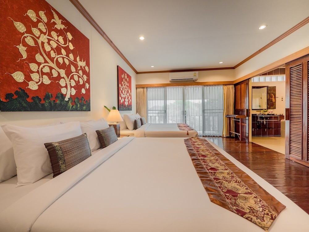 Junior Quadruple Room photo 3