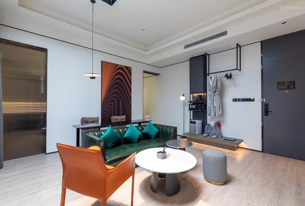 Business Suite, 1 Bedroom, Bathtub