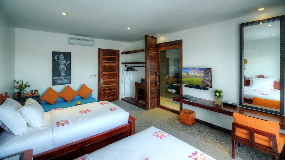Premier Twin Room, 2 Twin Beds, Pool View photo 3