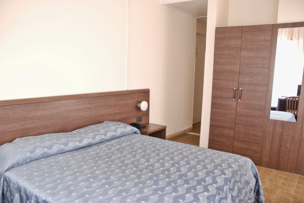 Standard Room, 1 Bedroom photo 2