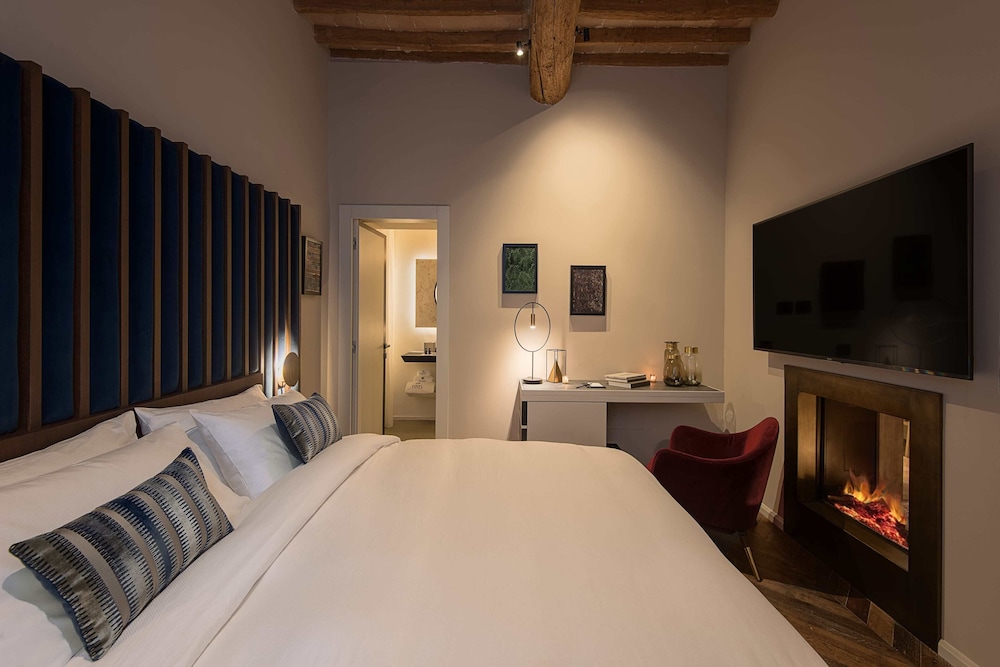 Luxury Studio Suite photo 2