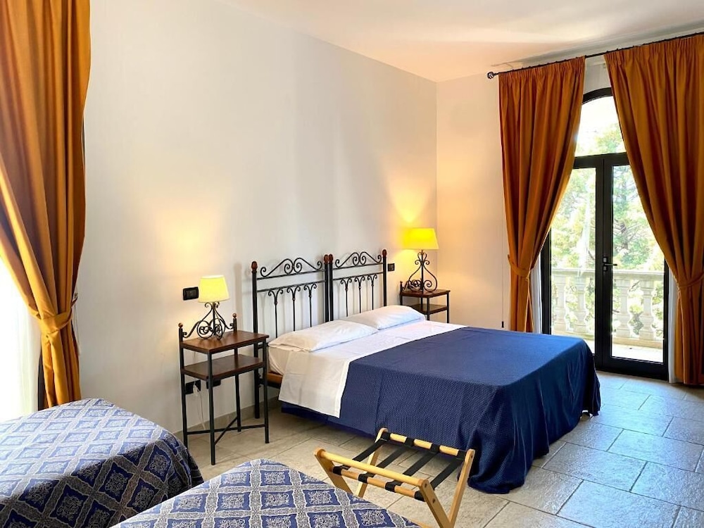 Comfort Quadruple Room, Garden View photo 1