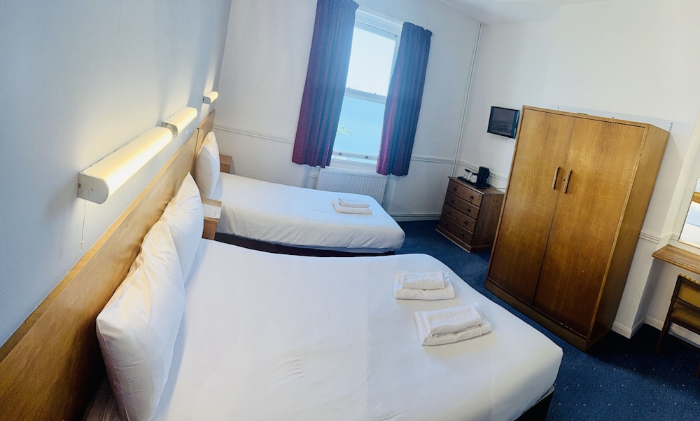 Family Quadruple Room, Multiple Beds, Sea View photo 2