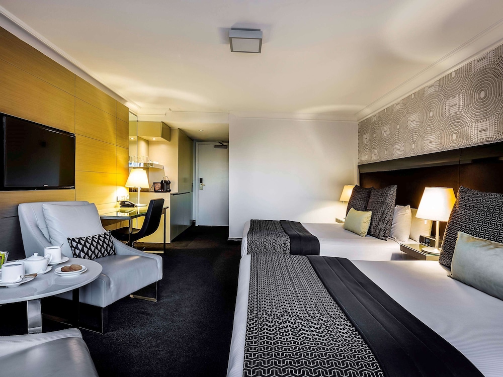 Executive Twin Room, 2 Twin Beds thumbnail 6