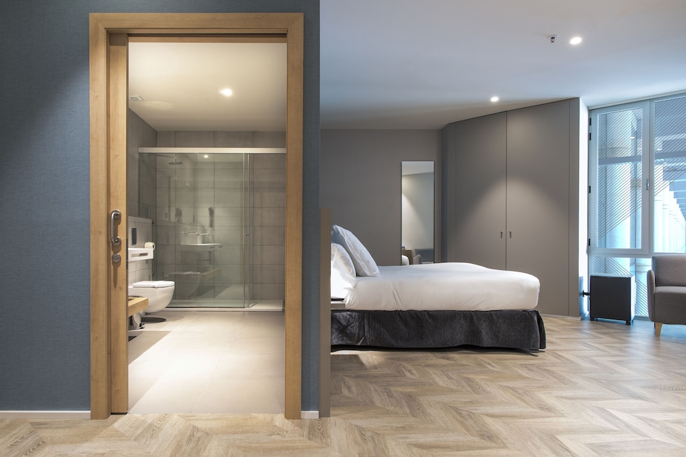 Premium Double Room, Private Bathroom photo 3