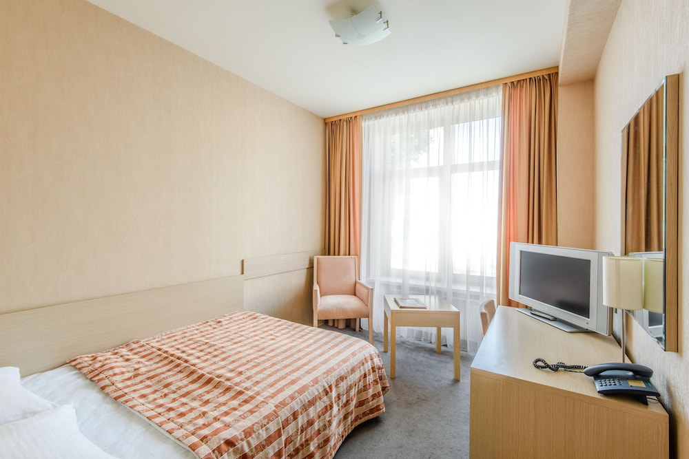 Standard Room photo 2