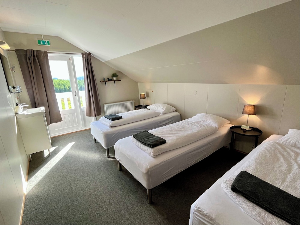 Standard Triple Room, Shared Bathroom photo 3