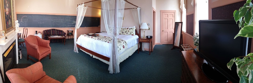 Studio Suite photo 2
