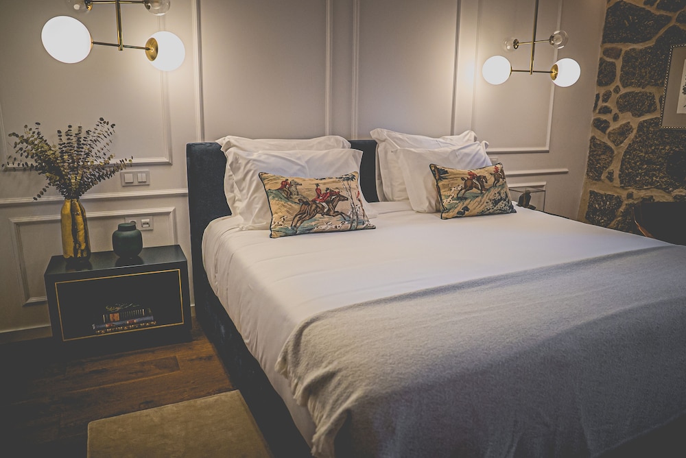 Deluxe Double or Twin Room - Photo 1