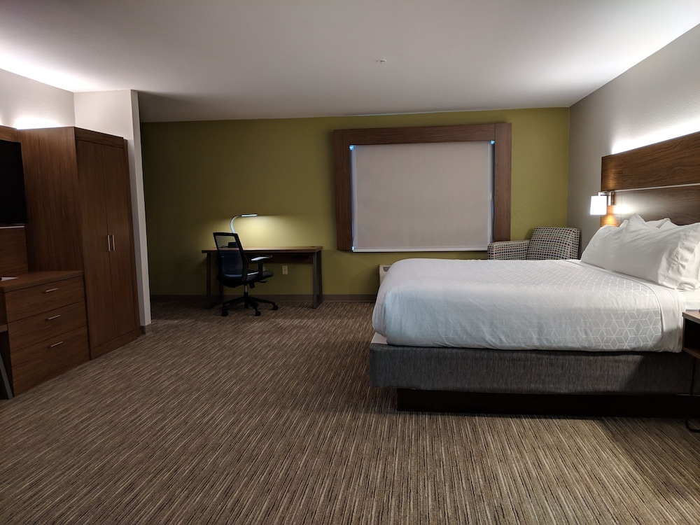 Standard Room, 1 King Bed, Accessible (Communications Accessible) - Photo 1