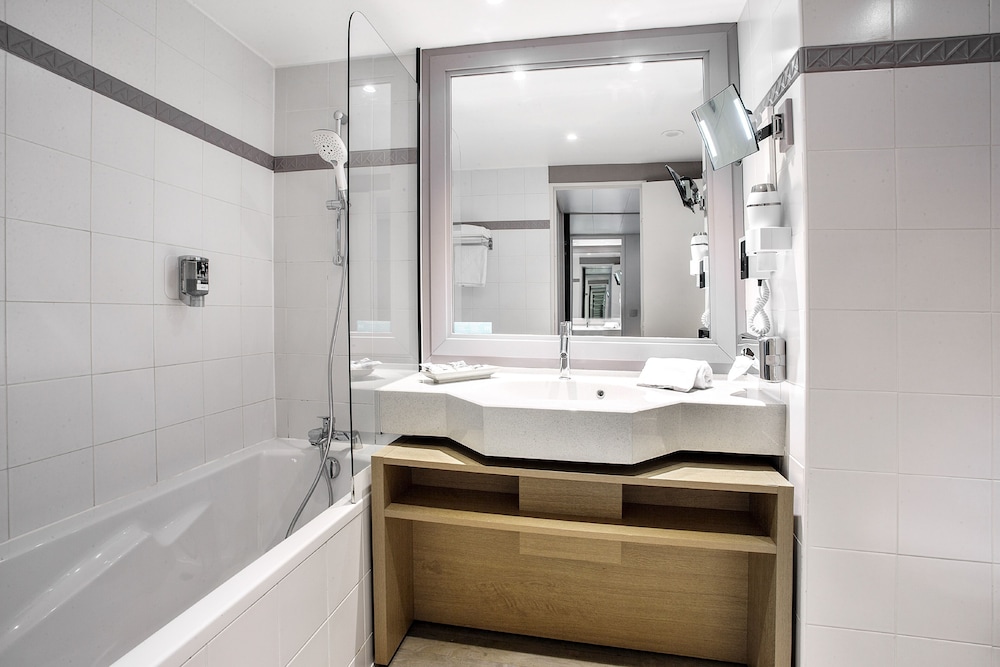 Classic Twin Room, Multiple Beds - Photo 4