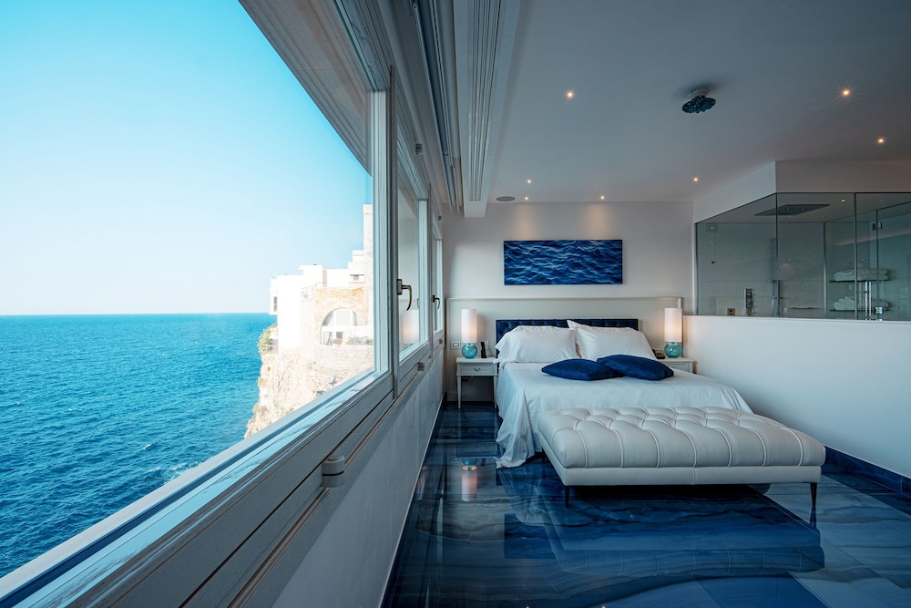 Suite (151) photo 2