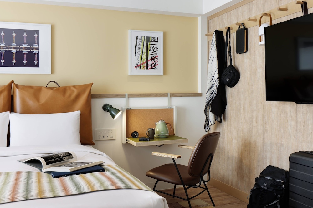 Room, 1 Queen Bed photo 3
