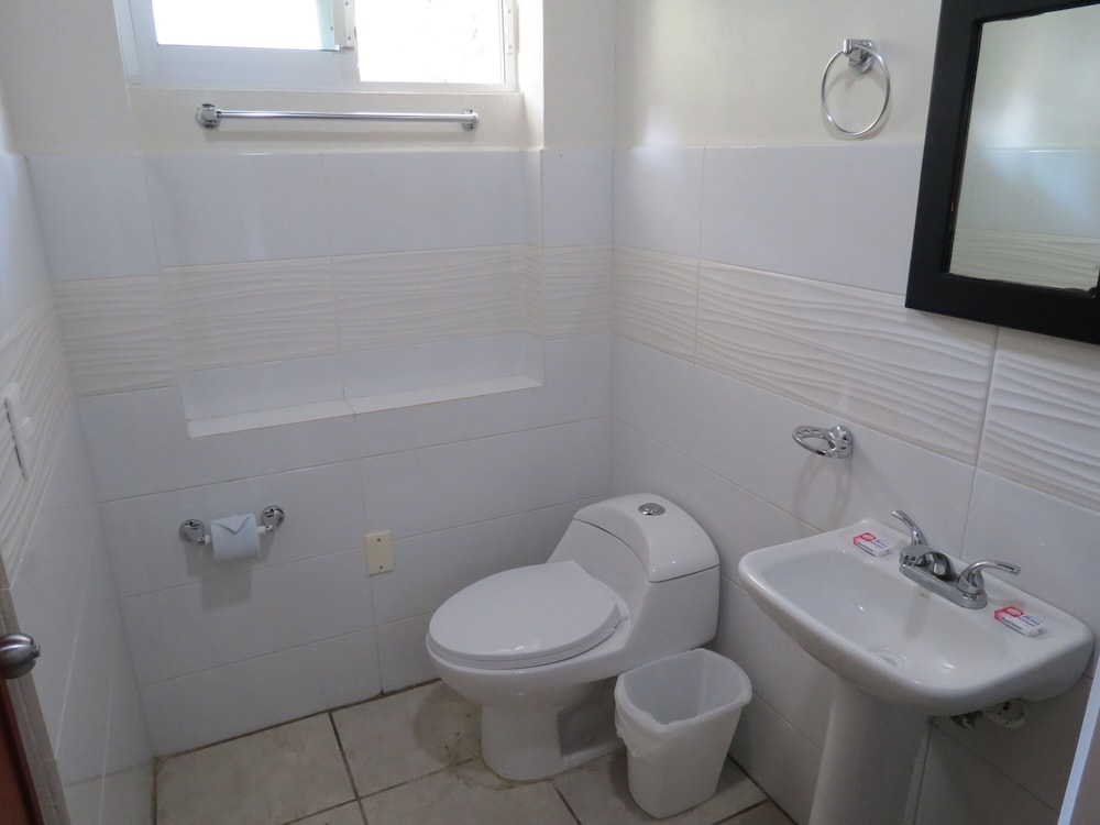 Standard Quadruple Room - Photo 19