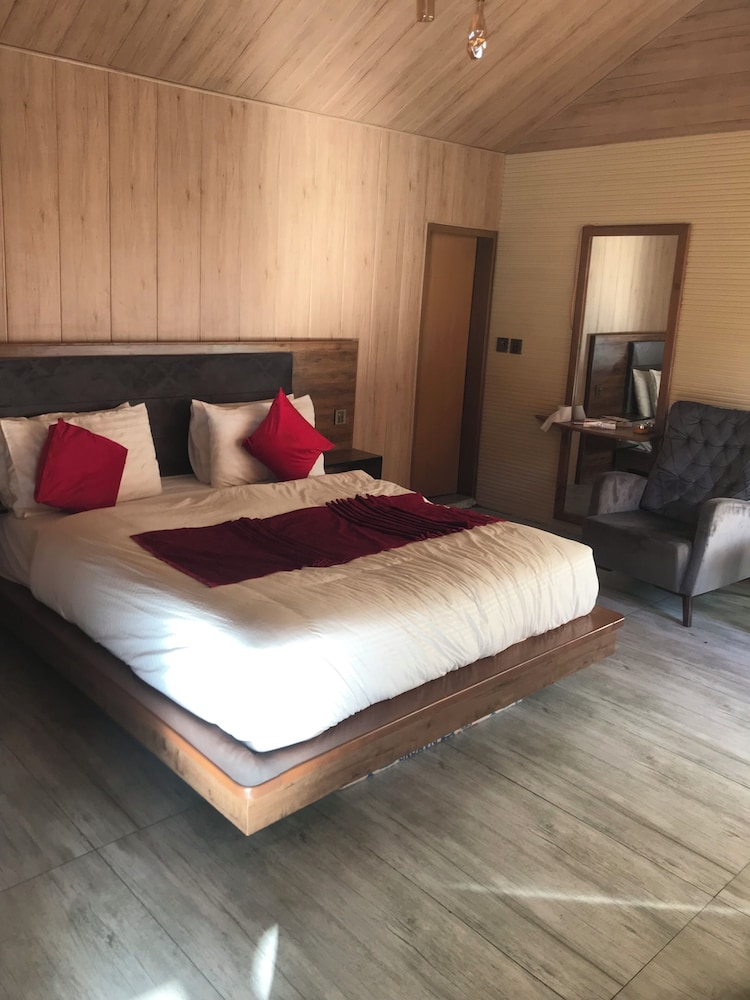 Family Double Room, Balcony, Hill View photo 1