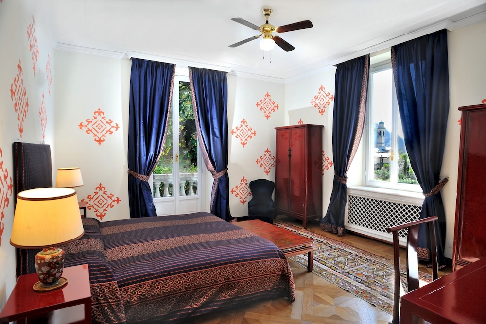 Villa photo 1