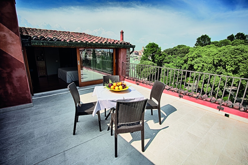 Junior Suite, Canal View (Rooftop)(Small Canal Rio Novo/Garden) thumbnail 5