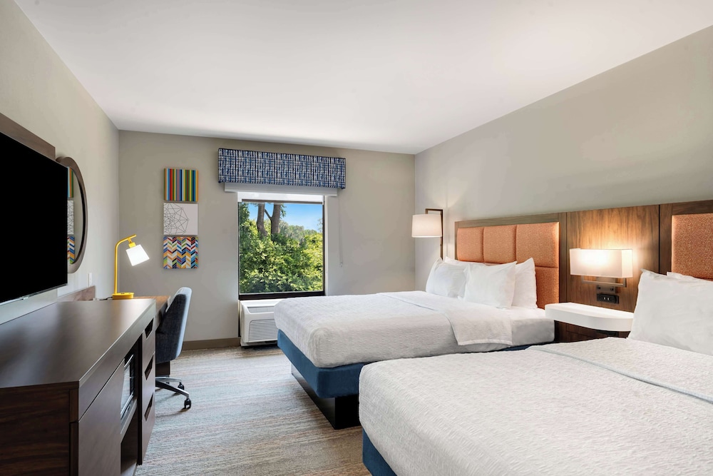 Room, 2 Queen Beds - Photo 1