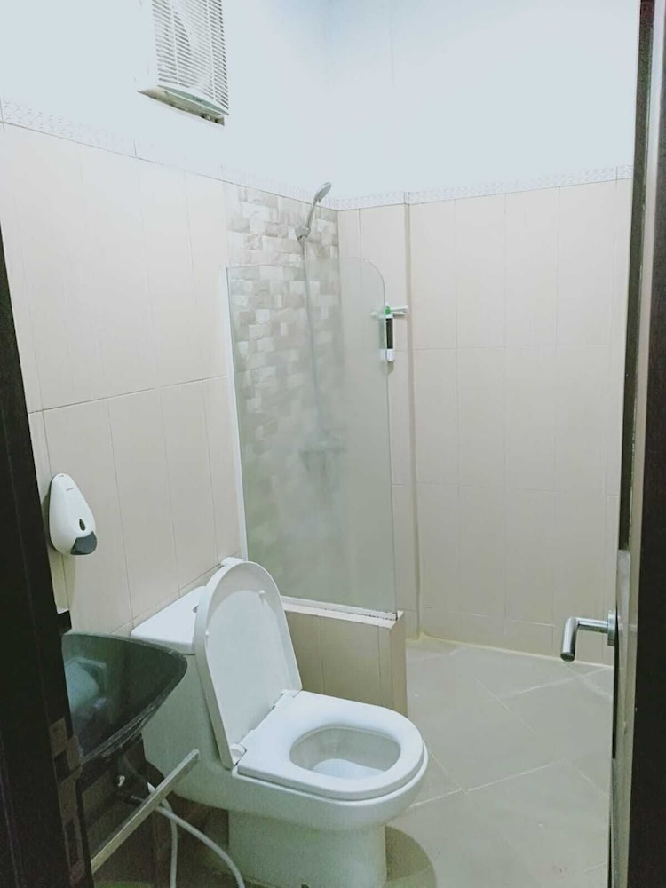 Deluxe Room - Photo 5