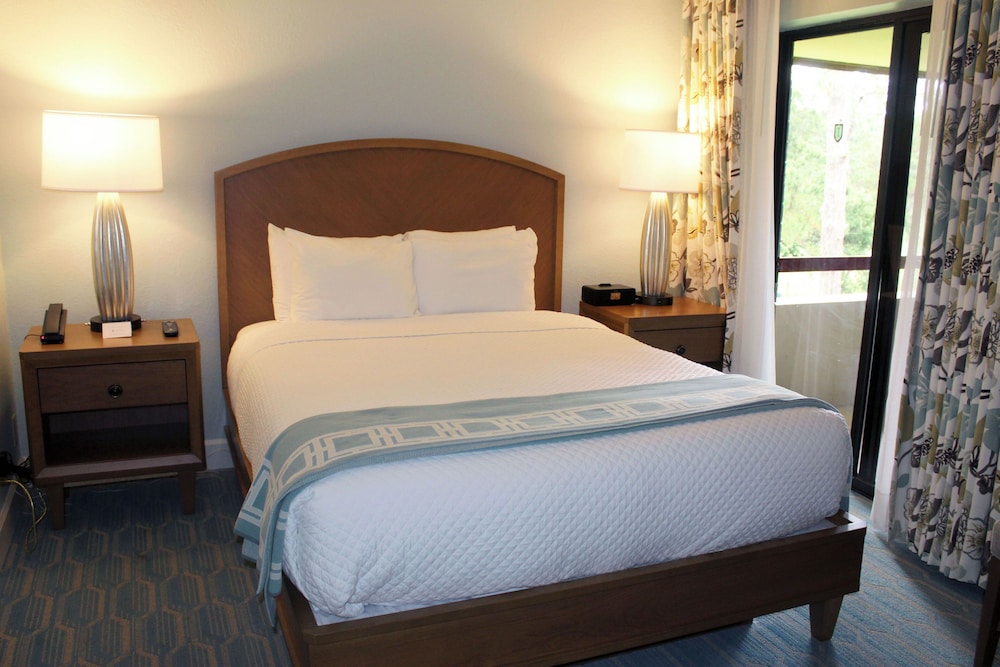 Suite, 1 Queen Bed (1 Queen-980 SqFt) - Photo 8