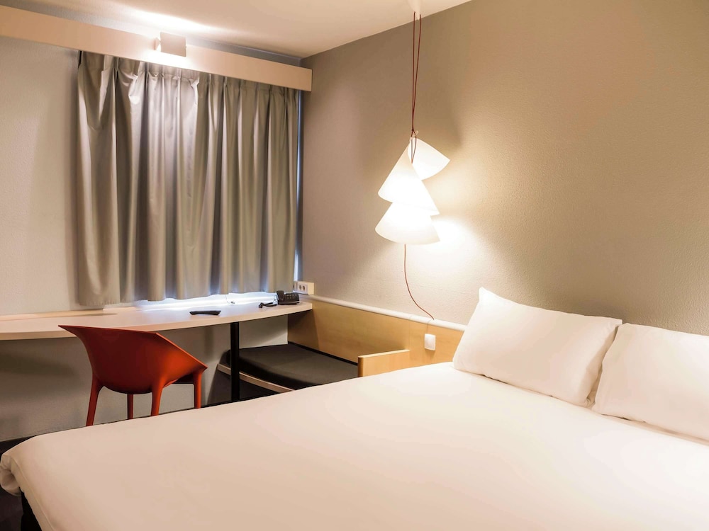 Room, Multiple Beds