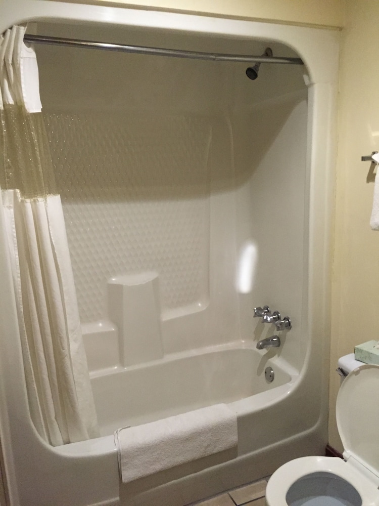 King Heart Spa Room with One king size bed Smoking, Heart shaped Jaccuzi photo 2