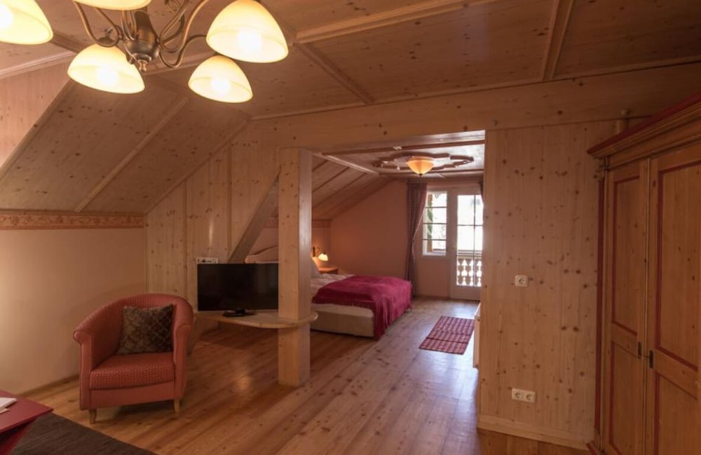 Family Room, Balcony, Mountain View (Nr. 7) photo 3