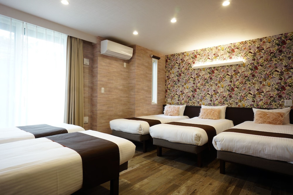 Deluxe Room for 5 People photo 2