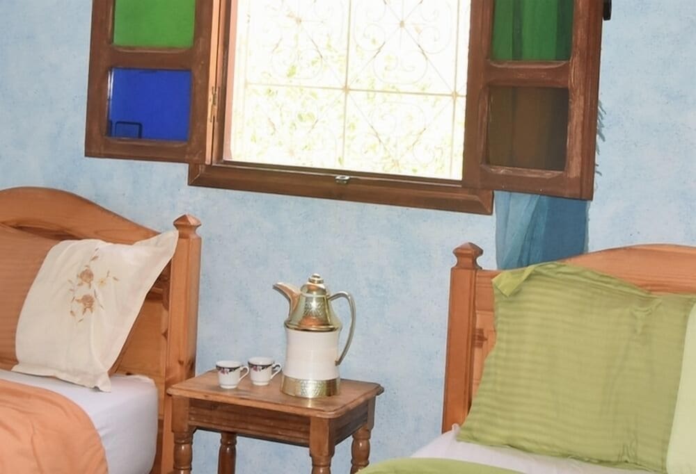 Twin Room, Shared Bathroom photo 3
