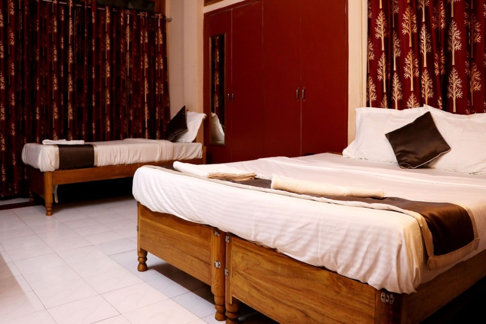 Deluxe Room - Photo 6