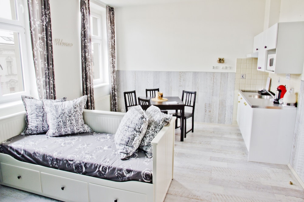 Superior Family Apartment - Photo 13
