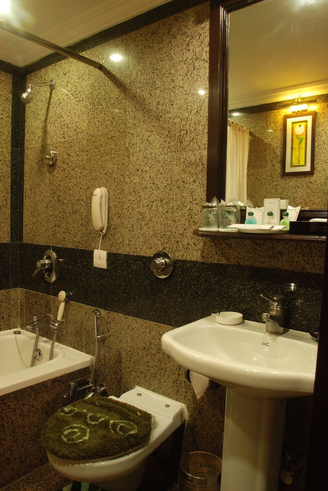 Standard Double Room - Photo 4