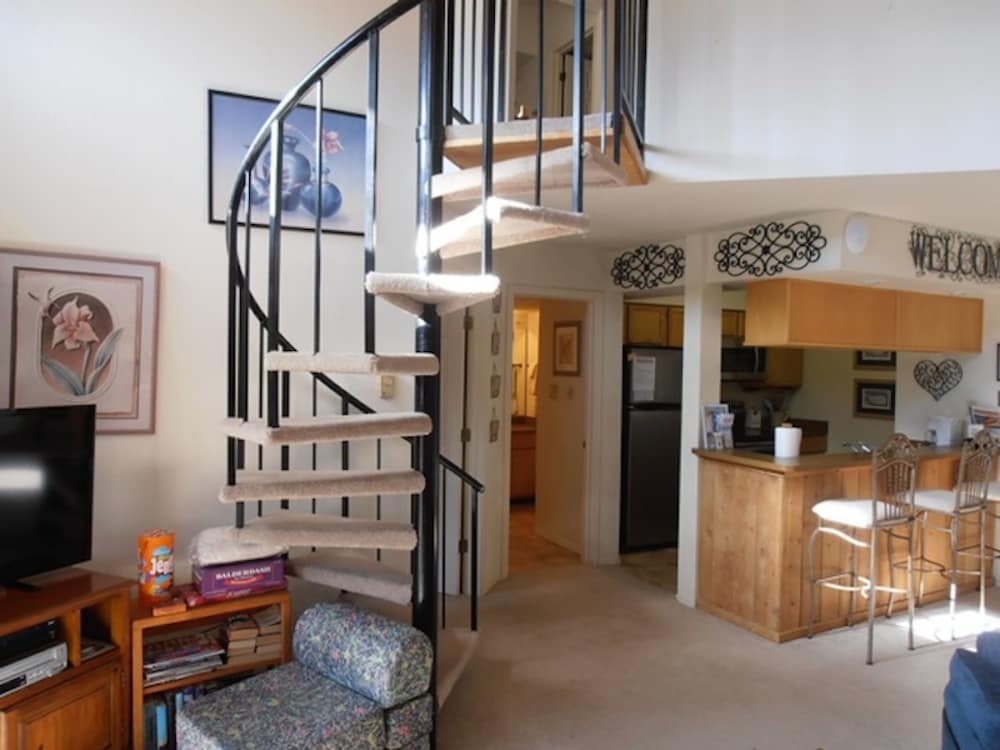 Condo, Multiple Beds, 2 Bathrooms photo 3