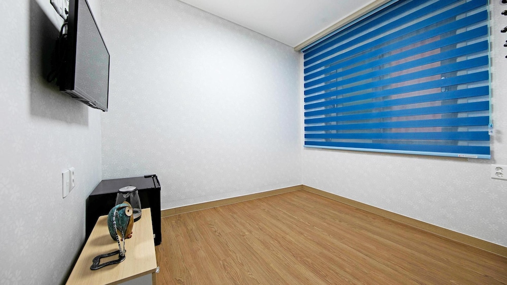 Basic Room, 1 Bedroom (103 ( No cooking )) - Photo 1