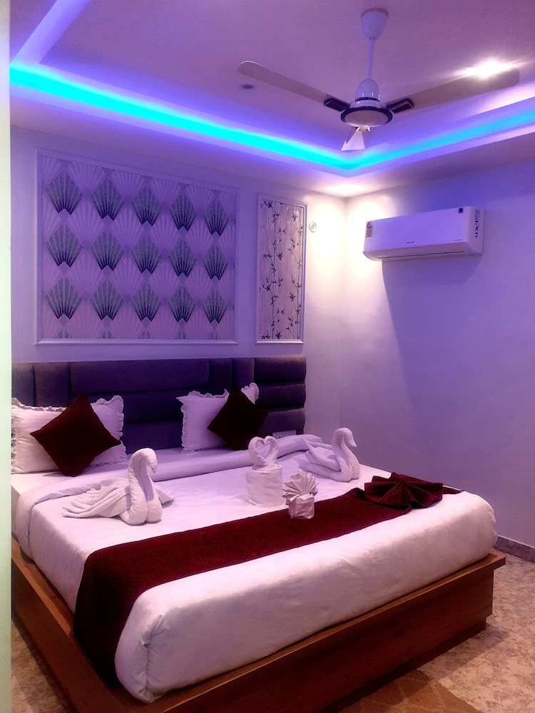 Double Room, Balcony, City View