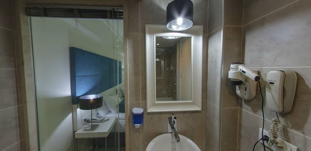 Standard Triple Room photo 3