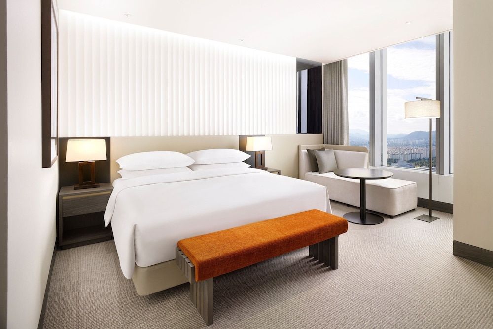 Deluxe Room, 1 King Bed