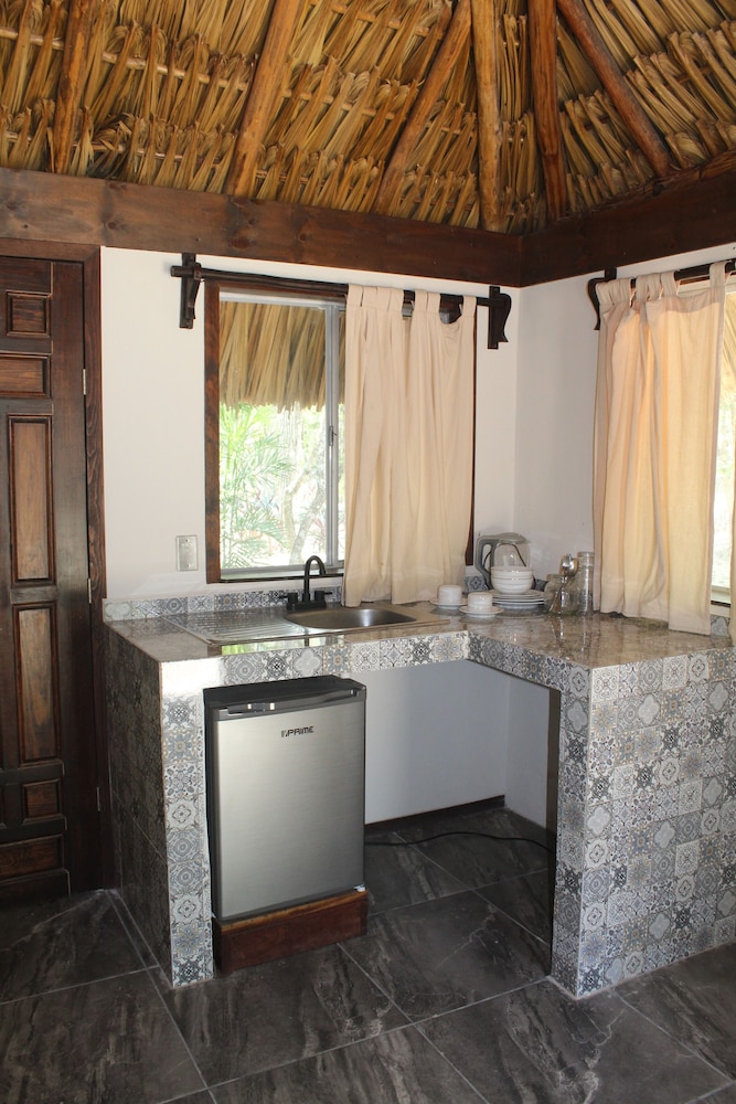 Traditional Cabin, 1 King Bed, Kitchenette photo 3