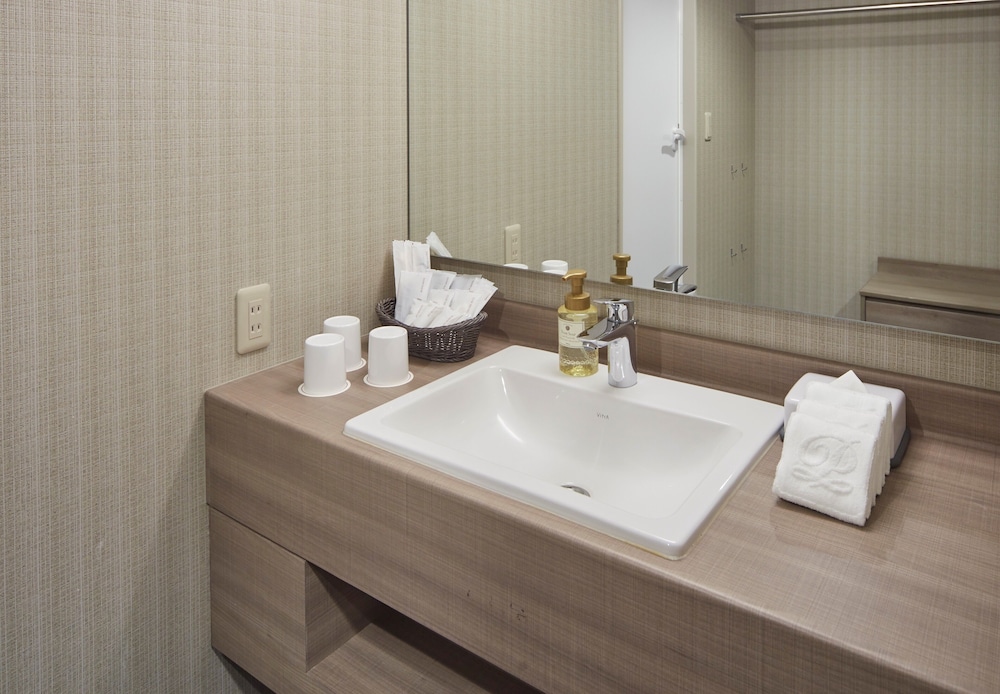 10th-24th Deluxe Twin Room, Non Smoking - Photo 7