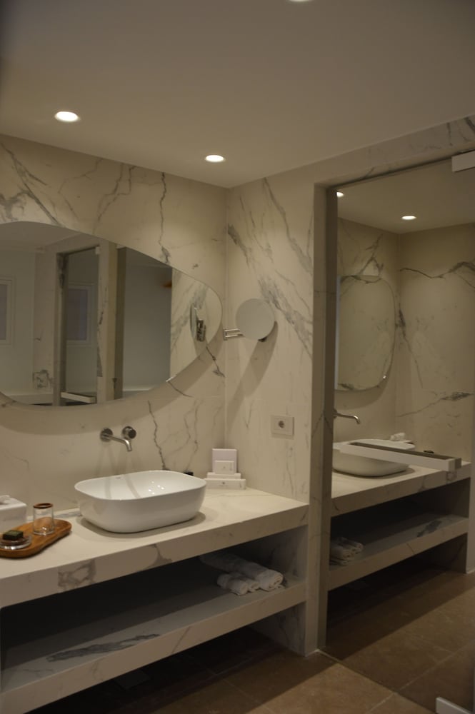 Junior Suite - Photo 2