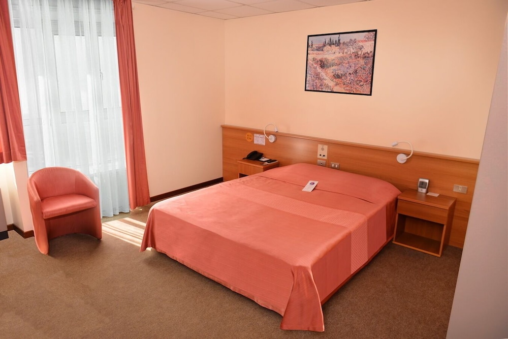 Standard Double Room photo 1