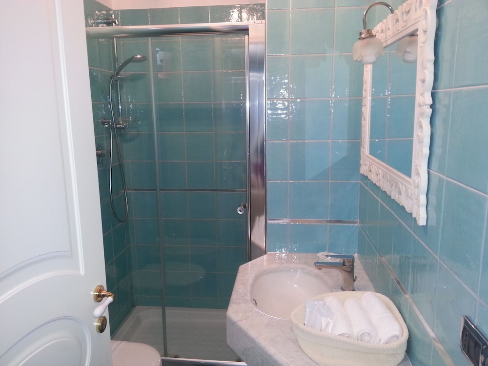 Studio Suite, Partial Sea View photo 3