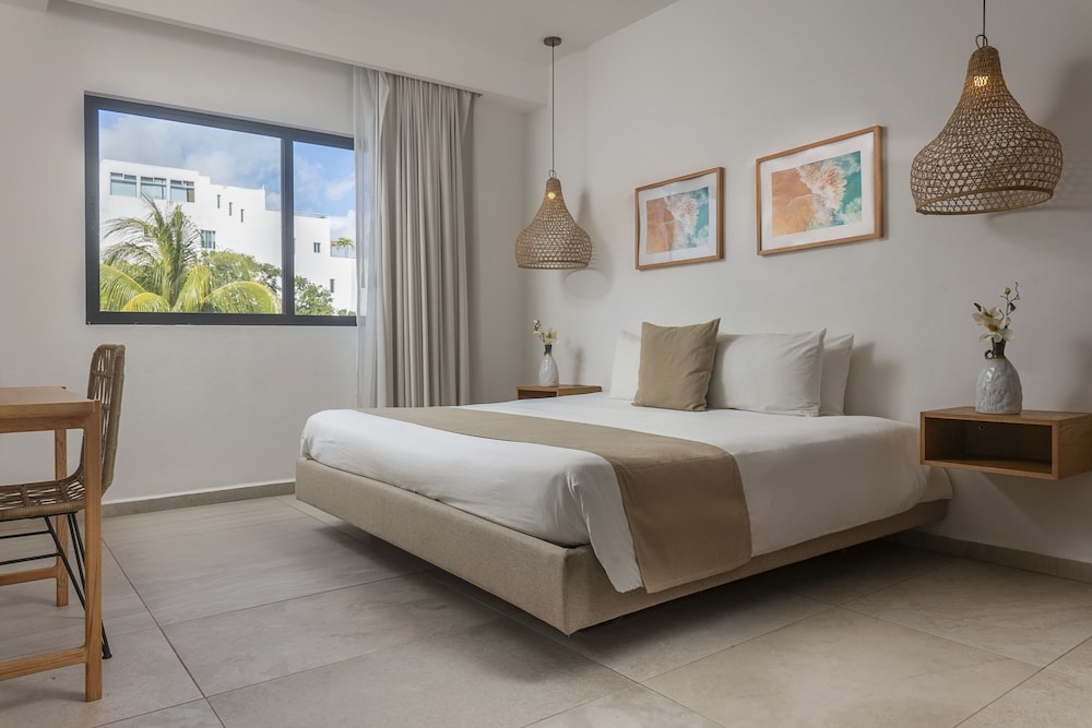 Deluxe Double Room, 1 King Bed - Photo 9